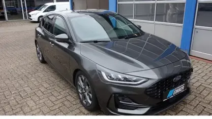 Gebraucht Ford Focus ST-Line X 155 PS (114 kW) 2025 Grau Limousine
