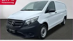 Weiß Gebraucht 2024 Mercedes Vito Van / Kleinbus | 33.261 € (Guter Preis)