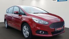 Rot metallic Gebraucht 2019 Ford S-MAX Business Edition Van / Kleinbus | 13.490 € (Guter Preis)