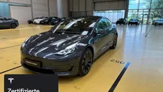 Silber Gebraucht 2021 Tesla Model 3 Performance Limousine | 32.000 € (Etwas zu teuer)