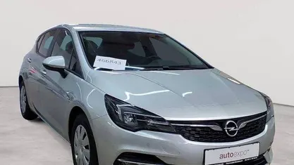 Gebraucht Opel Astra Business Edition 105 PS (77 kW) 2020 Limousine