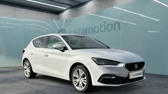 Weiß Gebraucht 2024 Seat Leon Style Limousine | 25.500 € (Guter Preis)