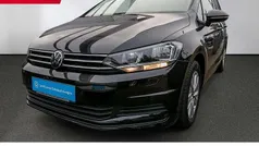Deep black perleffekt Gebraucht 2025 VW Touran Comfortline Van / Kleinbus | 33.990 € (Fairer Preis)
