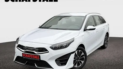 Weiß Gebraucht 2022 Kia Ceed Sportswagon Comfort Kombi | 18.979 € (Superpreis)