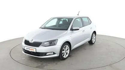 Silber Gebraucht 2018 Skoda Fabia Clever Limousine | 12.080 € (Fairer Preis)