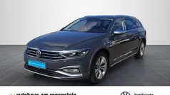 Grau Gebraucht 2020 VW Passat Alltrack Kombi | 29.940 € (Fairer Preis)