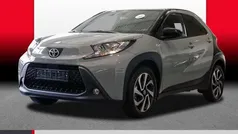 Grau Gebraucht 2024 Toyota Aygo Team Kleinwagen | 15.889 € (Fairer Preis)