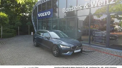 Denim blue / metallic Gebraucht 2022 Volvo V60 Core Kombi | 32.890 € (Superpreis)