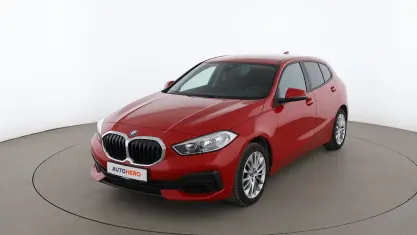 Gebraucht BMW 118 Advantage 140 PS (102 kW) 2020 Rot Limousine