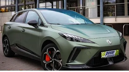 Hunter green Gebraucht 2023 MG MG4 EV Kleinwagen | 29.989 € (Fairer Preis)