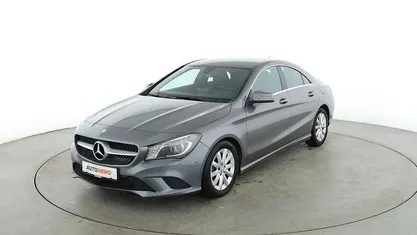 Grau Gebraucht 2015 Mercedes CLA180 Urban Limousine | 18.290 € (Fairer Preis)