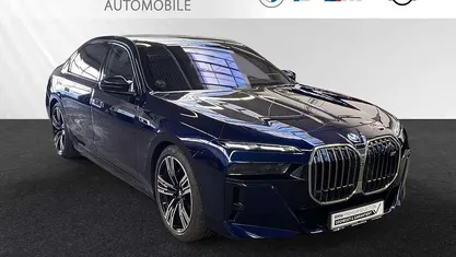 Bmw individual tansanitblau metallic Gebraucht 2024 BMW M760e Sport Line Limousine | 129.129 € (Fairer Preis)