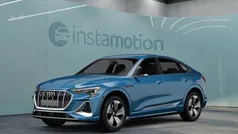 Blau Gebraucht 2020 Audi e-tron SUV | 46.299 € (Fairer Preis)