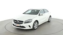 Weiß Gebraucht 2016 Mercedes A250 Urban Limousine | 16.270 € (Guter Preis)