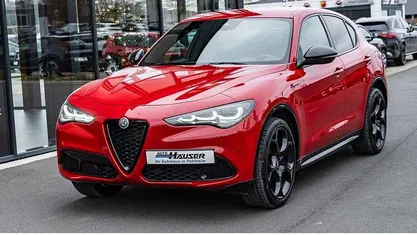 Rot Gebraucht 2023 Alfa Romeo Stelvio Competizione SUV | 39.975 € (Fairer Preis)