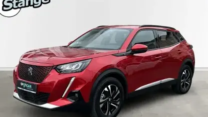 Używany Peugeot e-2008 Allure 100 kW (136 KM) 2021 Czerwony SUV