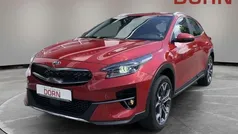 Rot Gebraucht 2021 Kia XCeed Spirit SUV | 20.990 € (Fairer Preis)