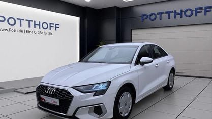 Używany Audi A3 Advanced 116 KM (85 kW) 2023 Biały Sedan/Limuzyna