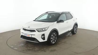 Weiß Gebraucht 2018 Kia Stonic Vision SUV | 12.890 € (Fairer Preis)