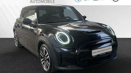 Gebraucht Mini Cooper SE 135 kW (184 PS) 2023 Schwarz Kleinwagen