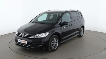 Gebraucht VW Touran Comfortline 150 PS (110 kW) 2023 Schwarz Van / Kleinbus