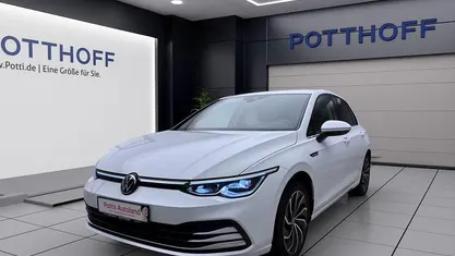 Gebraucht VW Golf VIII Style 150 PS (110 kW) 2022 Limousine