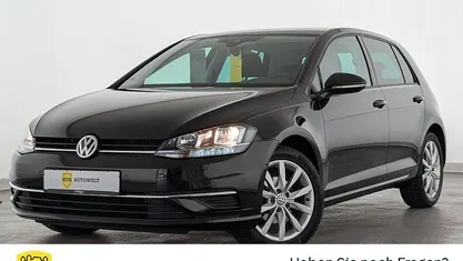 Gebraucht VW Golf VII IQ Drive 116 PS (85 kW) 2019 Deep black perleffekt Limousine