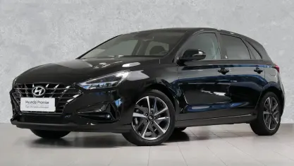 Gebraucht Hyundai i30 Edition 30+ 120 PS (88 kW) 2022 Phantom black Limousine