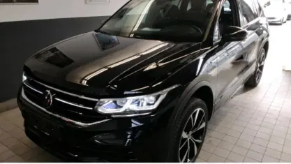 Gebraucht VW Tiguan Allspace R-line 200 PS (147 kW) 2023 Schwarz SUV