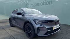 Grau Gebraucht 2022 Renault Mégane Techno Limousine | 29.045 € (Fairer Preis)