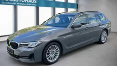 Grau Gebraucht 2021 BMW 530e Kombi | 30.830 € (Superpreis)