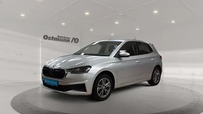Brilliantsilber metallic Gebraucht 2023 Skoda Fabia Tour Kleinwagen | 16.785 € (Fairer Preis)