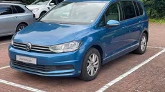 Blau Gebraucht 2021 VW Touran Comfortline Van / Kleinbus | 26.900 € (Fairer Preis)