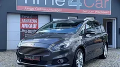 Grau Gebraucht 2017 Ford S-MAX Titanium Van / Kleinbus | 15.990 € (Fairer Preis)