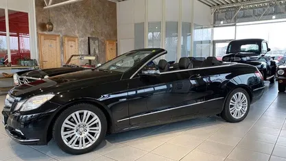 Gebraucht Mercedes E350 231 PS (169 kW) 2010 Obsidianschwarz – metalliclack Cabrio