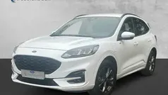 Frostweiß Gebraucht 2021 Ford Kuga ST-Line SUV | 25.300 € (Fairer Preis)
