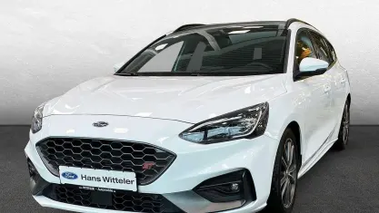 Gebraucht Ford Focus ST 280 PS (205 kW) 2021 Frostweiß Limousine