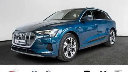 Blau Gebraucht 2022 Audi e-tron Advanced Plus SUV | 38.990 € (Fairer Preis)