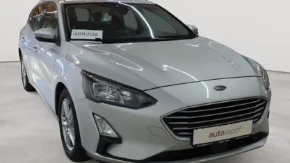 Gebraucht Ford Focus Cool & Connect 120 PS (88 kW) 2020 Polarsilber metallic Kombi
