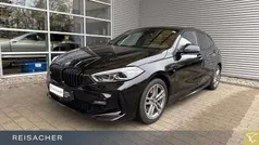 Saphirschwarz metallic Gebraucht 2021 BMW 120 Comfort Edition Kleinwagen | 26.990 € (Fairer Preis)