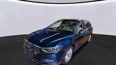 Blau Gebraucht 2022 VW Passat Elegance Kombi | 27.680 € (Fairer Preis)