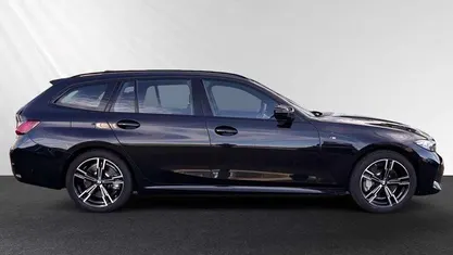 Gebraucht 2024 BMW 330 M Sport Kombi | 37.815 € (Guter Preis)