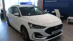 Frost weiß Neu 2025 Ford Focus ST-Line Kombi | 29.990 € (Fairer Preis)