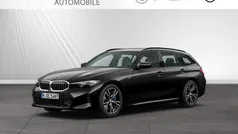 Saphirschwarz metallic Gebraucht 2024 BMW 330 M Sport Kombi | 37.777 € (Superpreis)