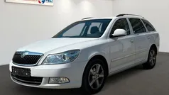 Weiß Gebraucht 2011 Skoda Octavia Kombi | 2.999 € (Superpreis)