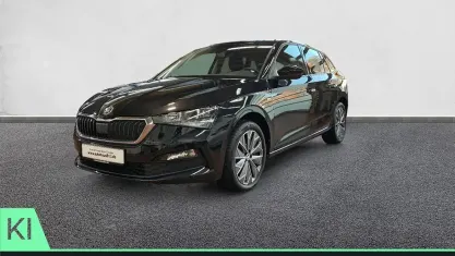 Gebraucht Skoda Scala Tour 110 PS (80 kW) 2023 Blackmagic perleffekt Kleinwagen