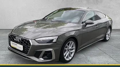 Grau Gebraucht 2024 Audi A5 Sportback S-Line Kleinwagen | 34.990 € (Guter Preis)