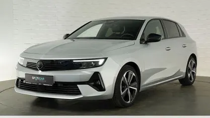 Kristall silber Gebraucht 2024 Opel Astra Limousine | 21.924 € (Guter Preis)