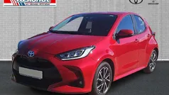 Emotional red 2 Gebraucht 2022 Toyota Yaris Hybrid Team Limousine | 18.490 € (Guter Preis)