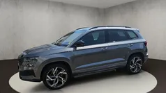 Graphitegrau metallic Gebraucht 2022 Skoda Karoq SportLine SUV | 30.800 € (Superpreis)